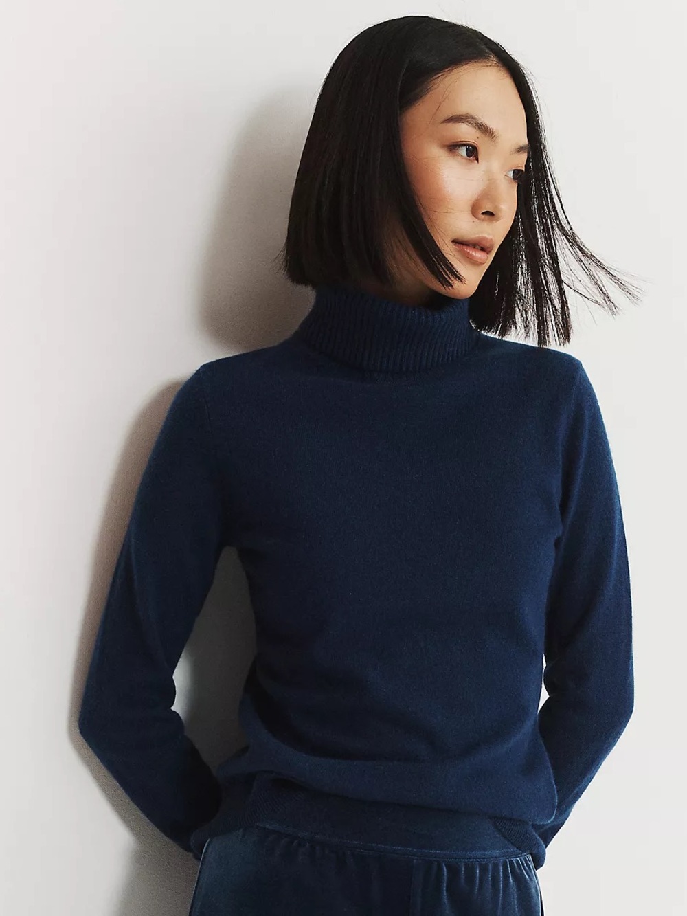 Classic Navy Lands End Cashmere Turtleneck Sweater - Women's